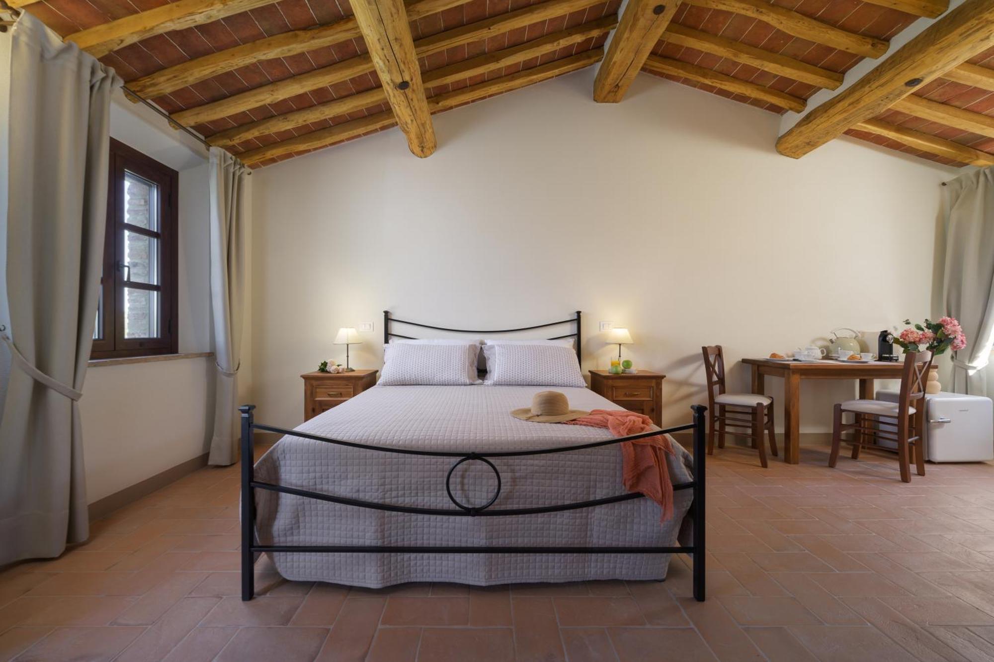 Agriturismo La Casellina Monticchiello Luaran gambar